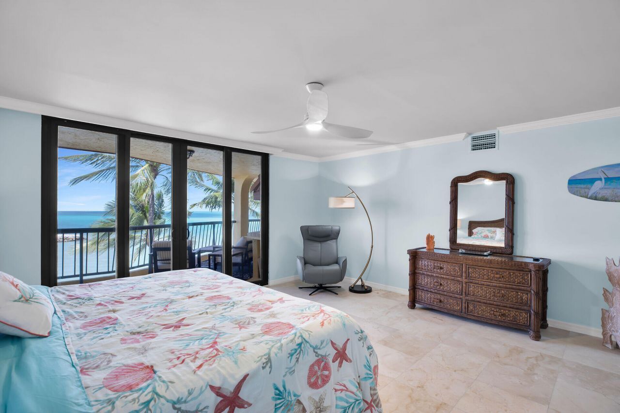 101 E Ocean Drive, Unit C402, Key Colony, FL 33051 Photo