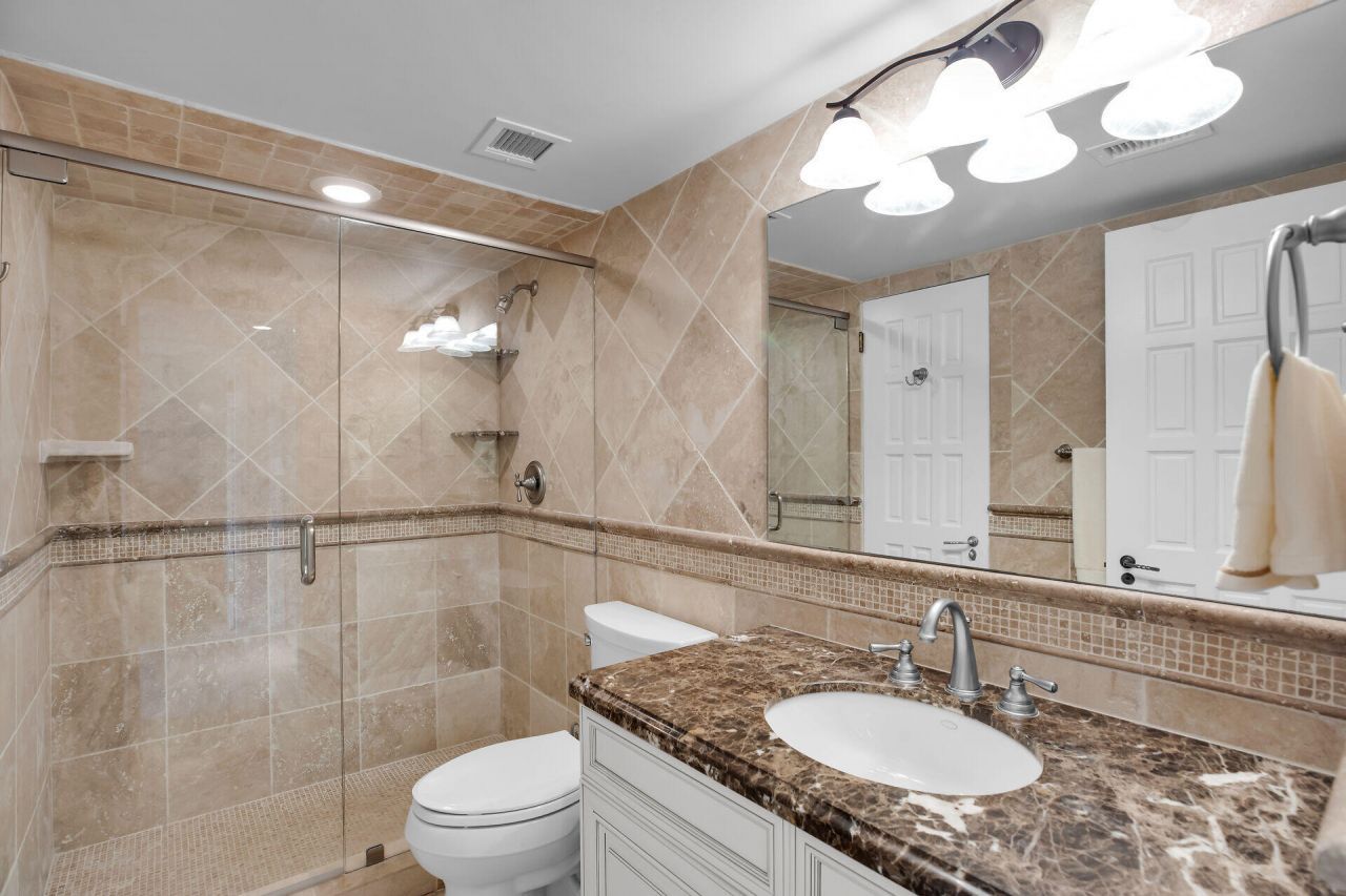 101 E Ocean Drive, Unit C402, Key Colony, FL 33051 Photo