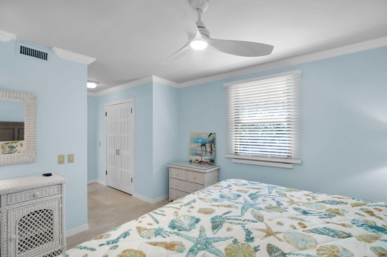 101 E Ocean Drive, Unit C402, Key Colony, FL 33051 Photo