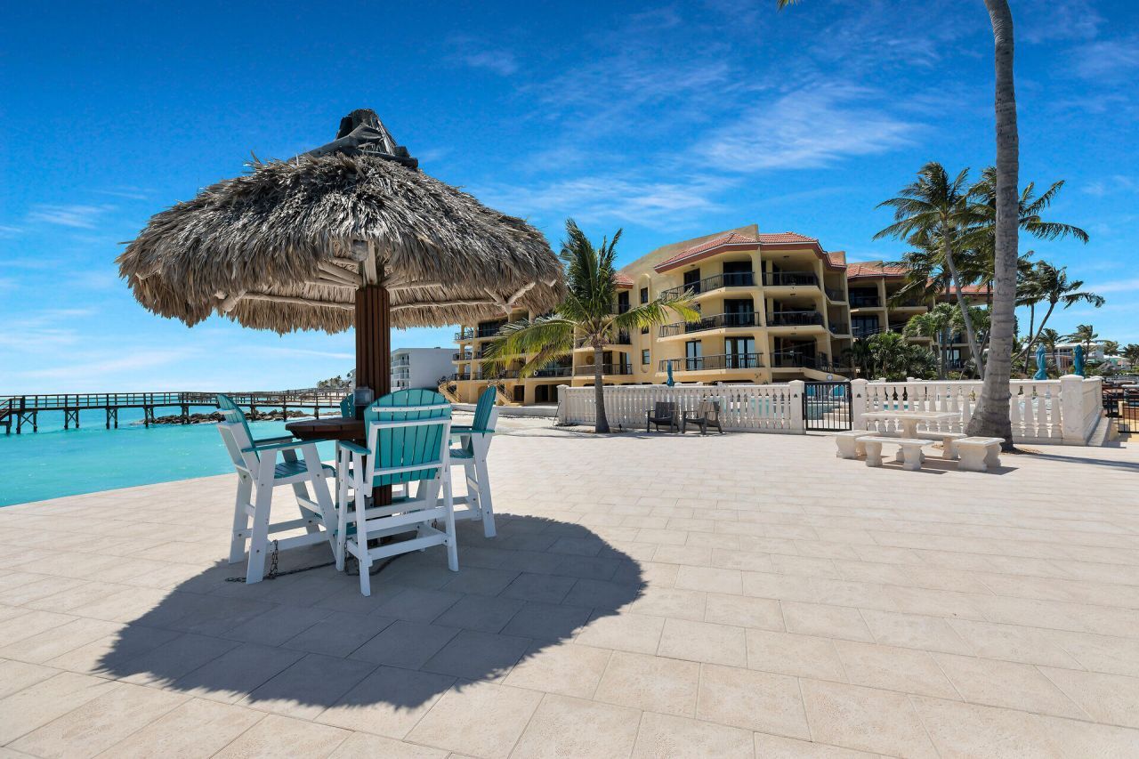 101 E Ocean Drive, Unit C402, Key Colony, FL 33051 Photo