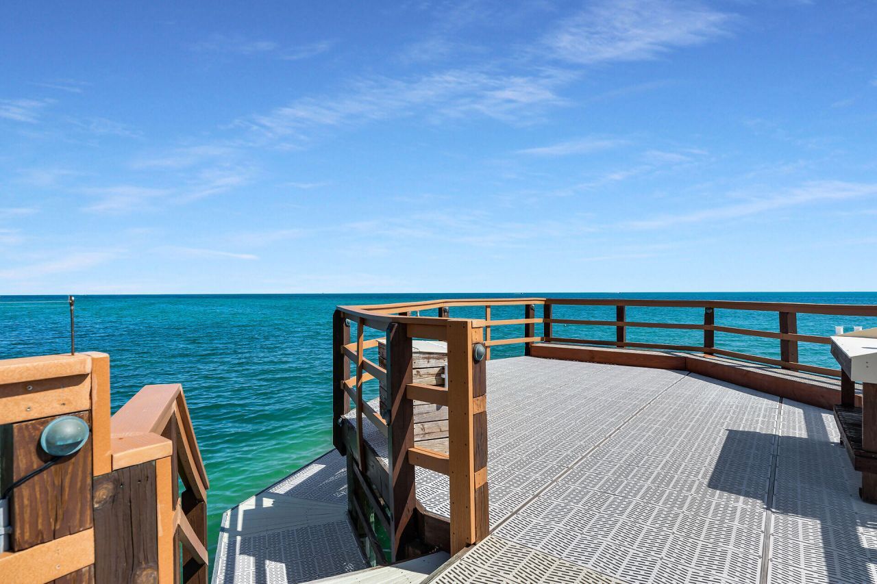 101 E Ocean Drive, Unit C402, Key Colony, FL 33051 Photo