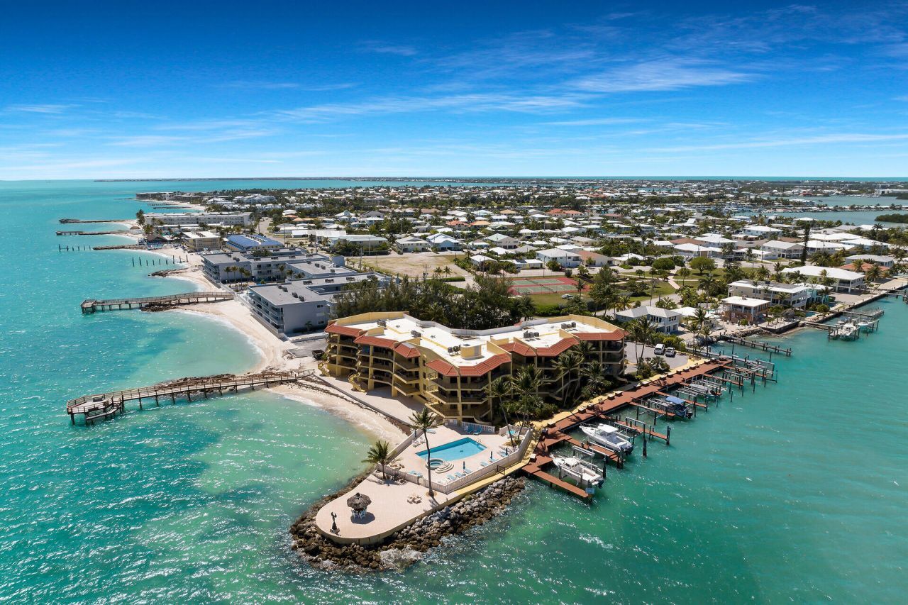 101 E Ocean Drive, Unit C402, Key Colony, FL 33051 Photo