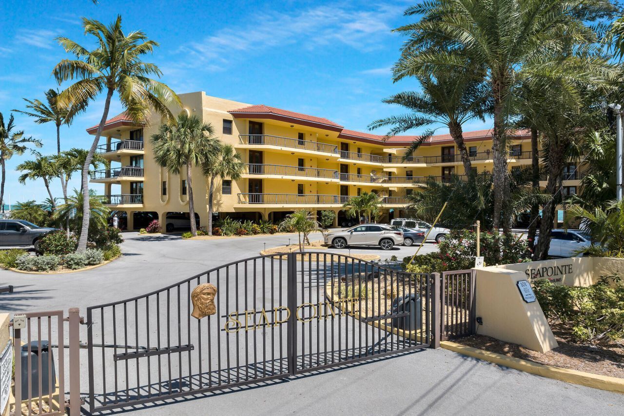 101 E Ocean Drive, Unit C402, Key Colony, FL 33051 Photo