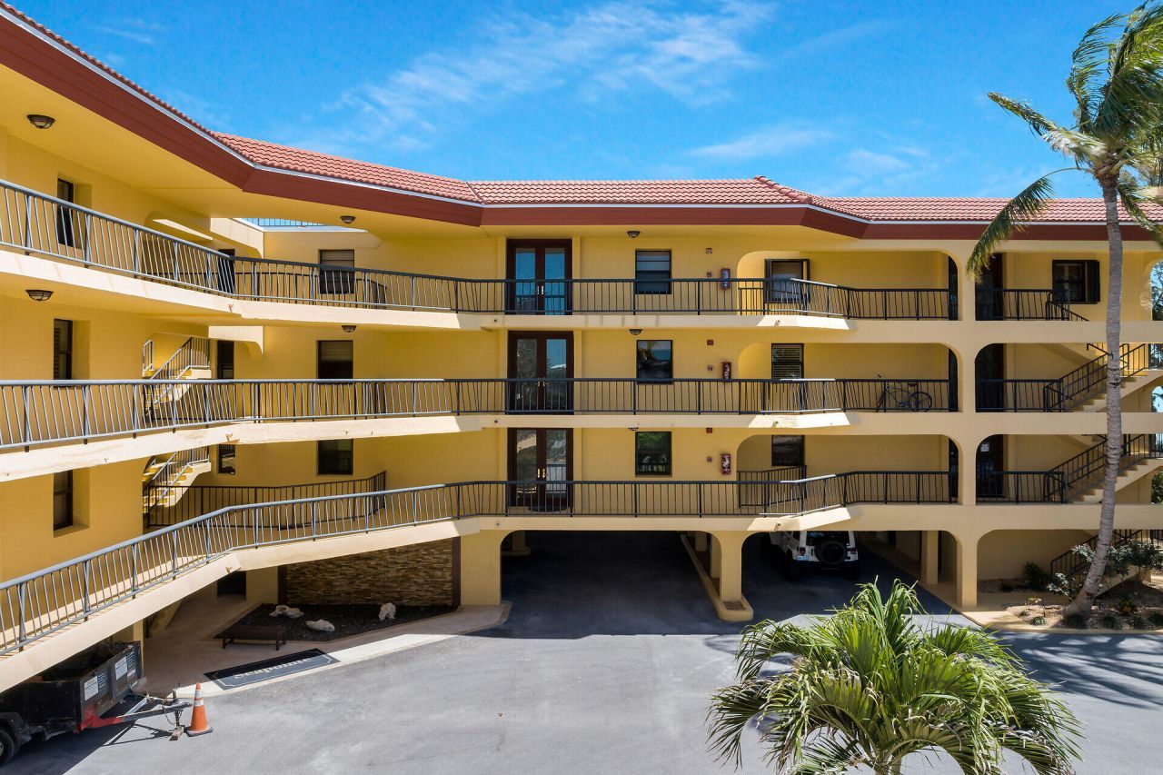 101 E Ocean Drive, Unit C402, Key Colony, FL 33051 Photo