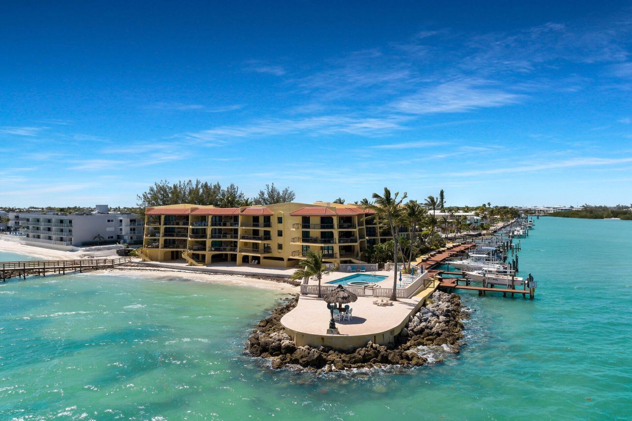 101 E Ocean Drive, Unit C402, Key Colony, FL 33051 Photo