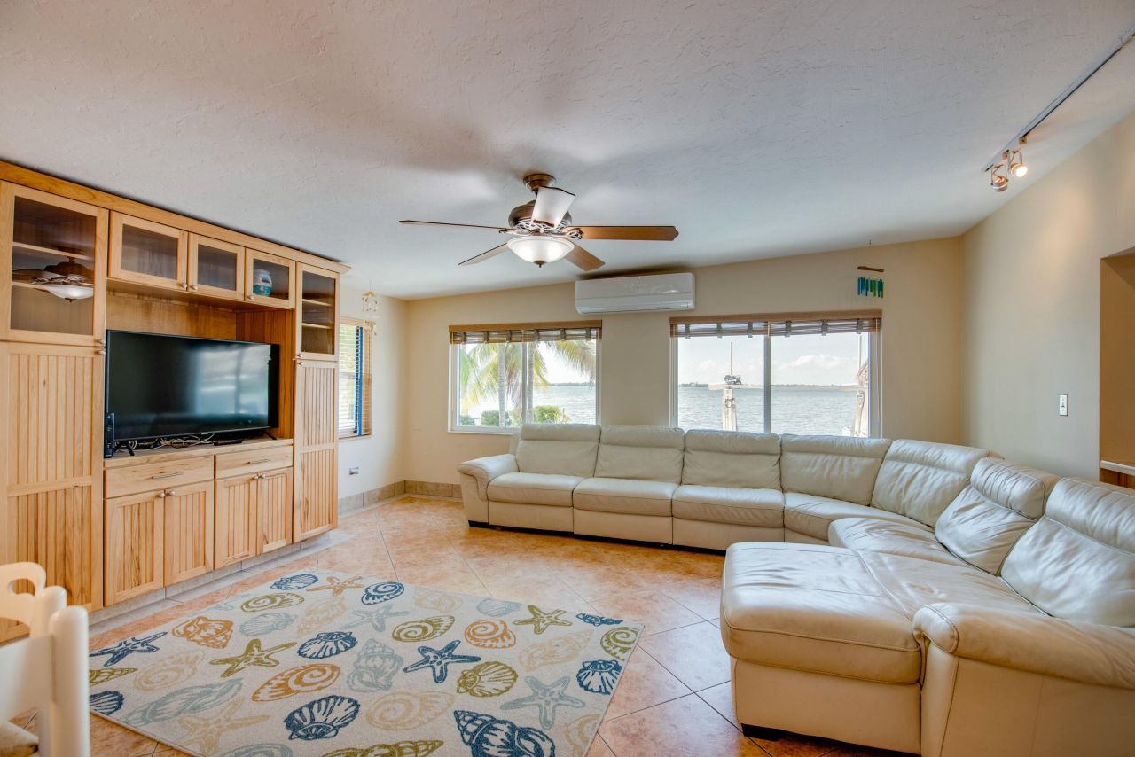 1136 W Shore Drive, Big Pine Key, FL 33043 Photo