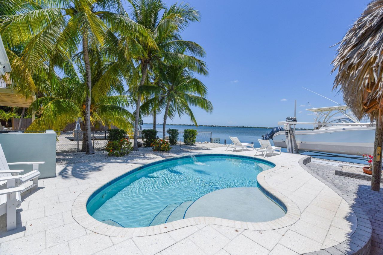 1136 W Shore Drive, Big Pine Key, FL 33043 Photo