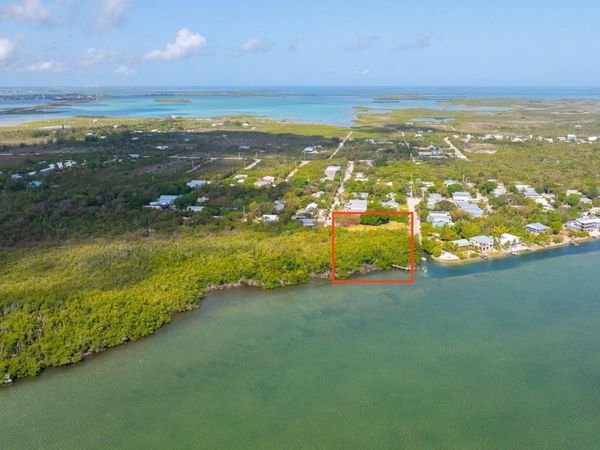 19657 Seminole Street, Sugarloaf, FL 33042