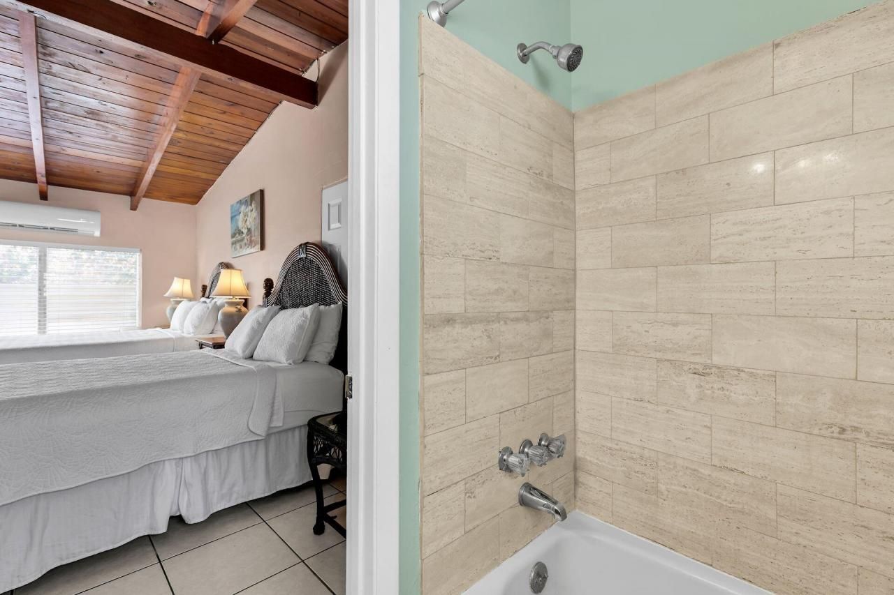 243 61st Street Gulf Street, Marathon, FL 33050 Photo