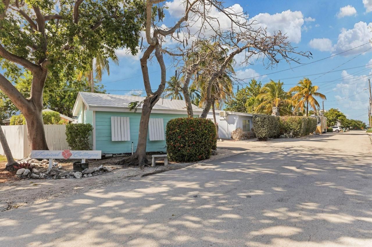 243 61st Street Gulf Street, Marathon, FL 33050 Photo