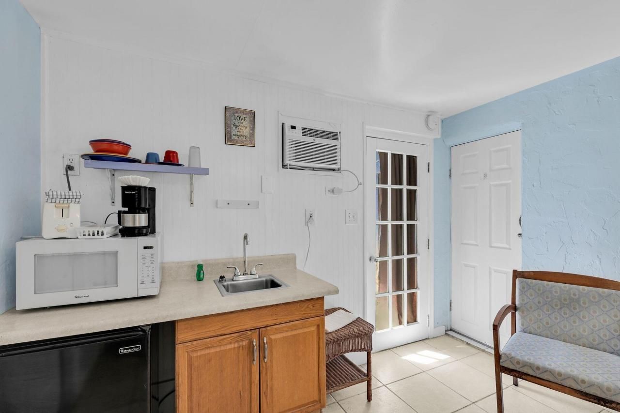 243 61st Street Gulf Street, Marathon, FL 33050 Photo