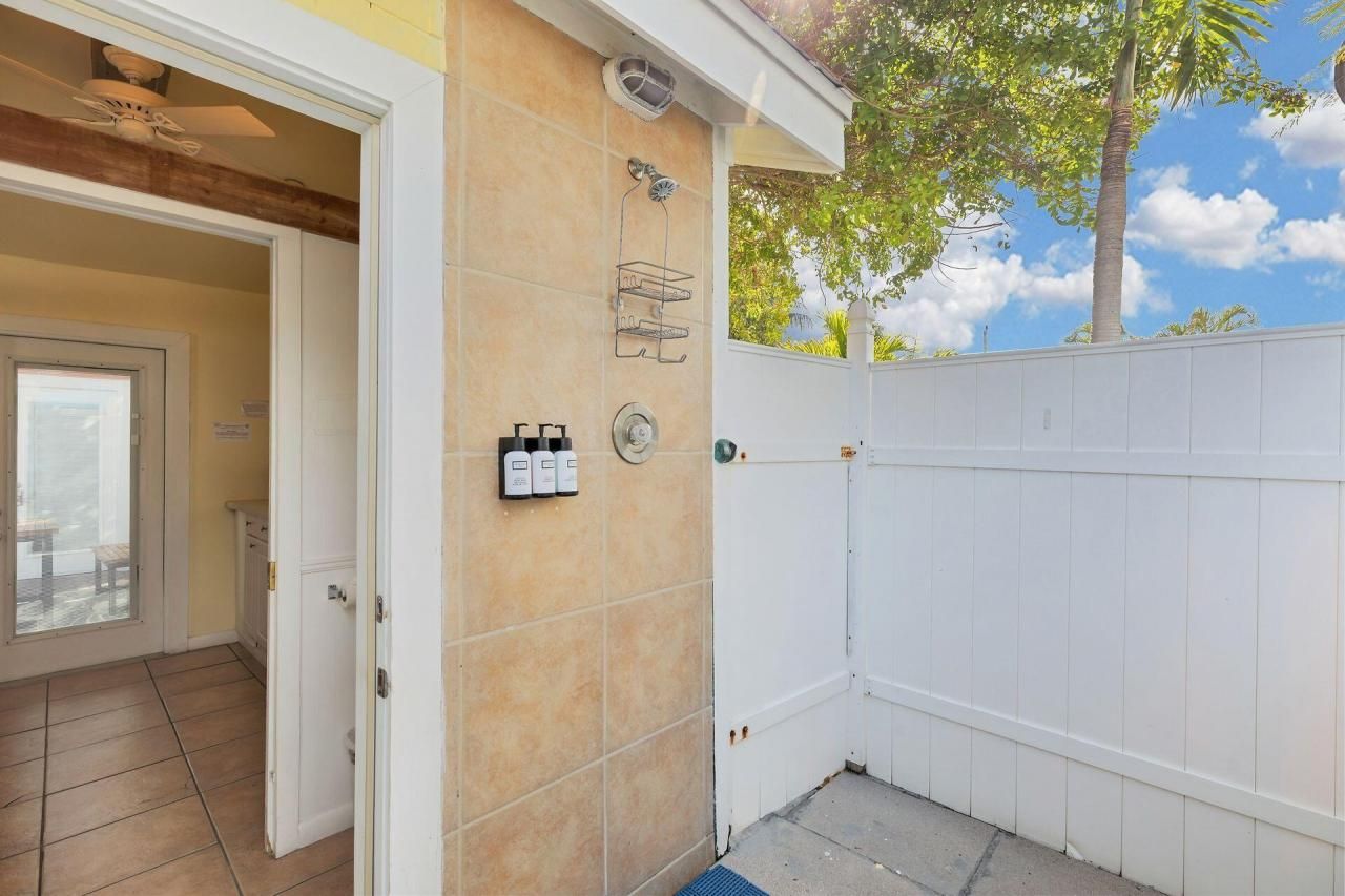 243 61st Street Gulf Street, Marathon, FL 33050 Photo