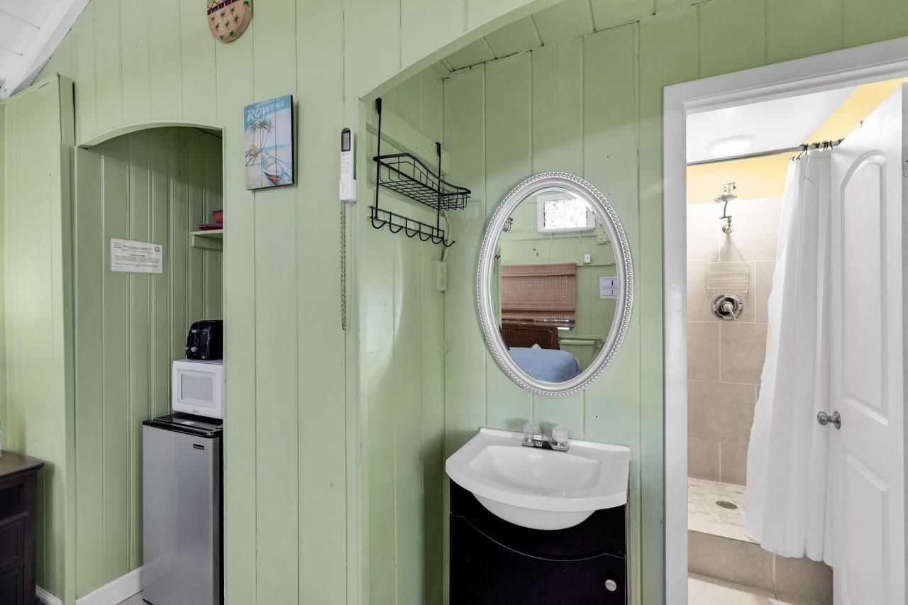 243 61st Street Gulf Street, Marathon, FL 33050 Photo