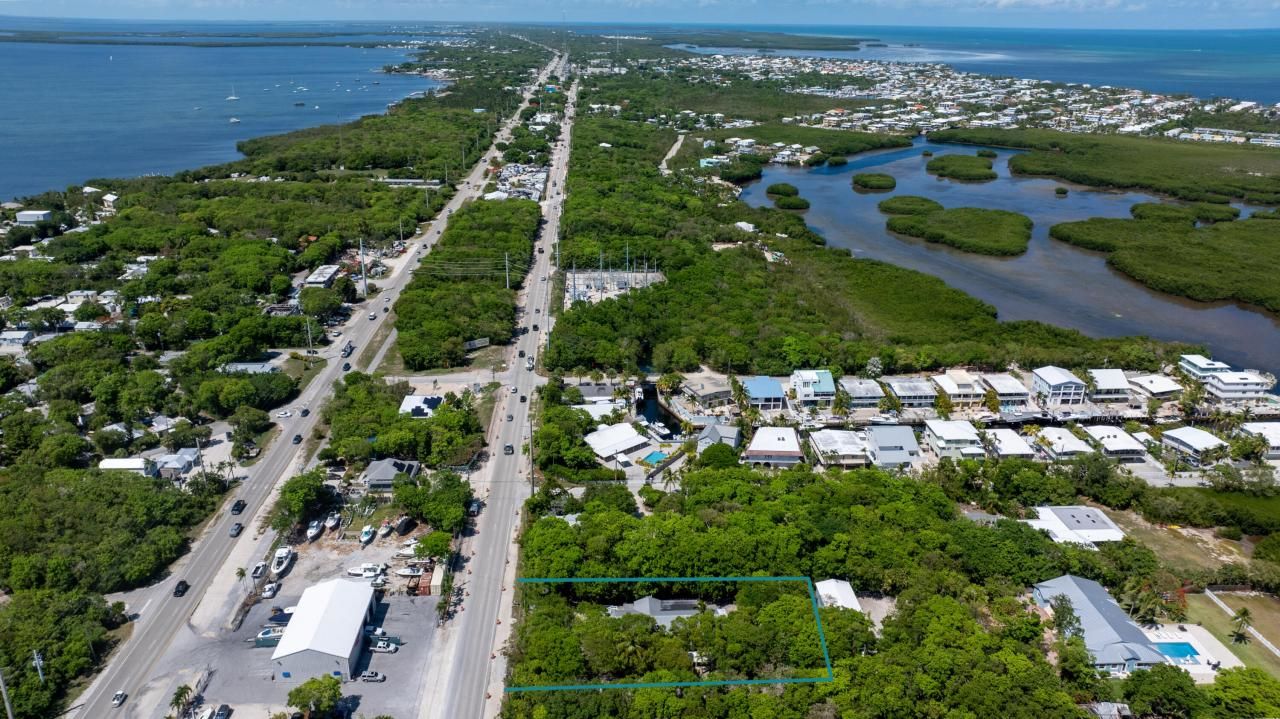 98251 Overseas Highway, Key Largo, FL 33037 Photo