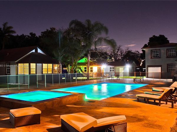 Unit 1-4, Hollywood, FL 33020