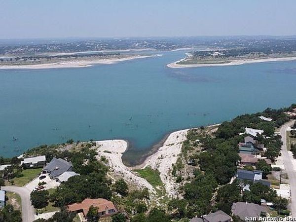 1416 Canyon Edge, Canyon Lake, TX 78133