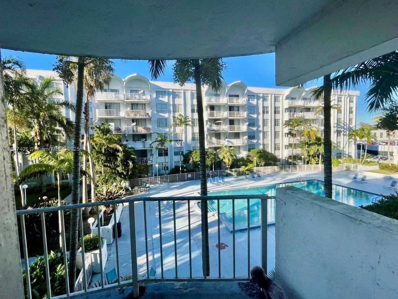 494 NW 165th St Rd, Unit C306, Miami, FL 33169 Photo