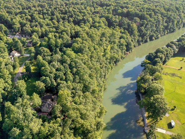 89 and 101 Shoals Overlook Dr, Florence, AL