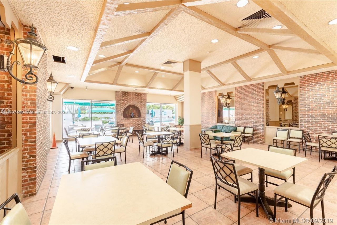 3725 S Ocean Dr, Unit 1506, Hollywood, FL 33019 Photo