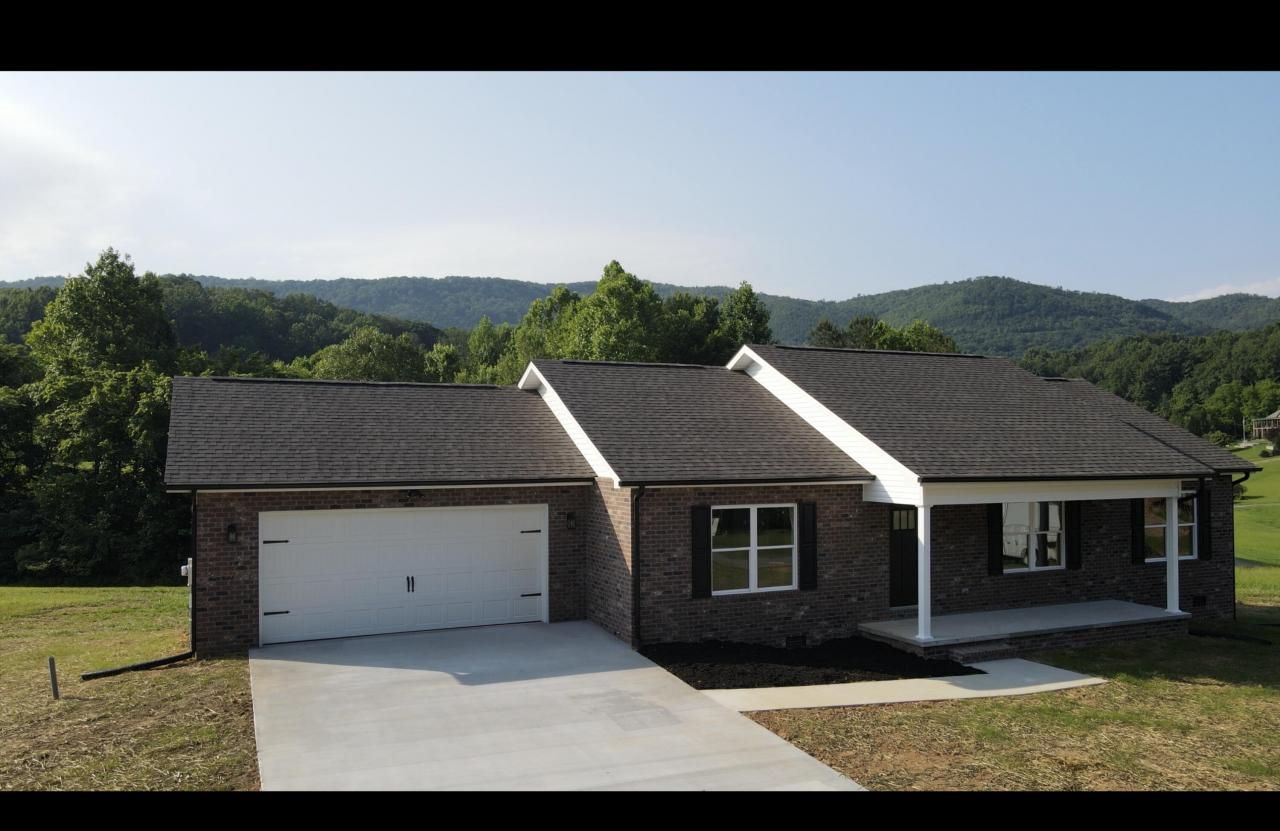2520 Schisandra Lane, Cosby, TN 37722 Main Photo