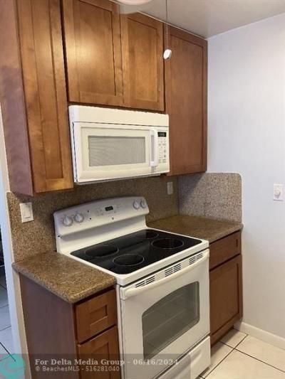 1849 S Ocean Drive, Unit 805, Hallandale Beach, FL 33009 Photo