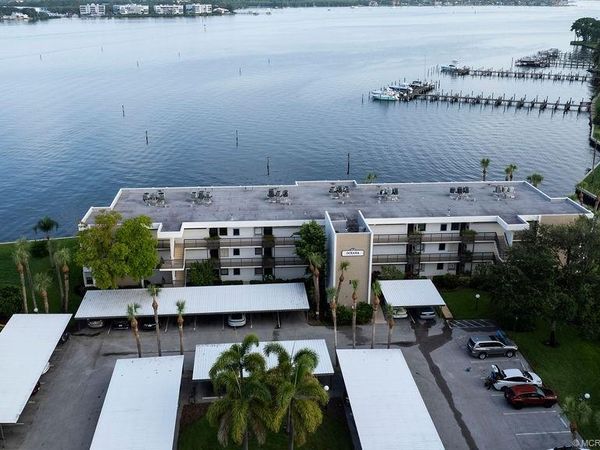 1950 SW Palm City Road, Unit 14-302, Stuart, FL 34994