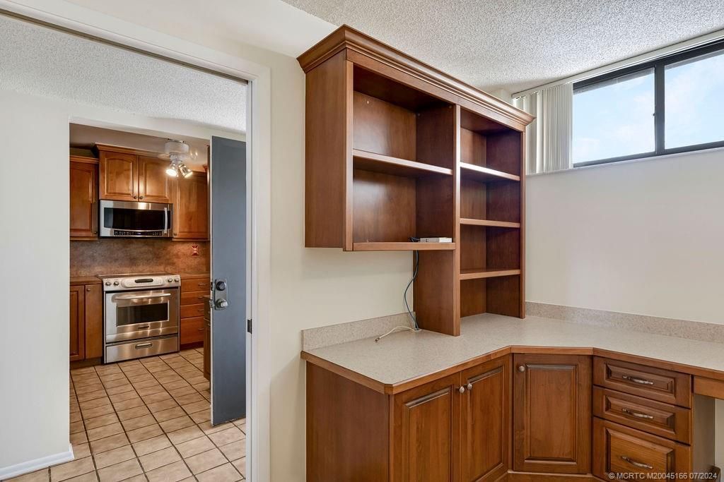 1950 SW Palm City Road, Unit 14-302, Stuart, FL 34994 Photo