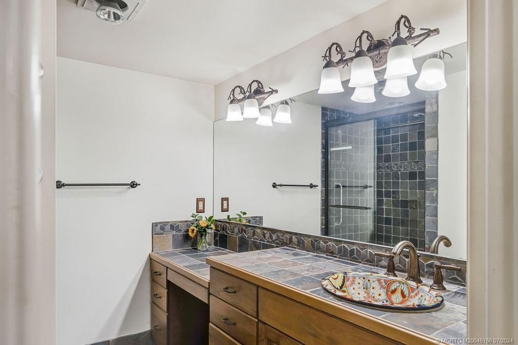 1950 SW Palm City Road, Unit 14-302, Stuart, FL 34994 Photo