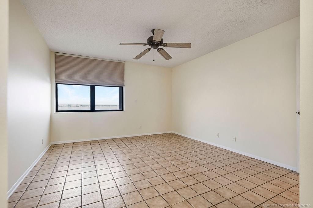 1950 SW Palm City Road, Unit 14-302, Stuart, FL 34994 Photo