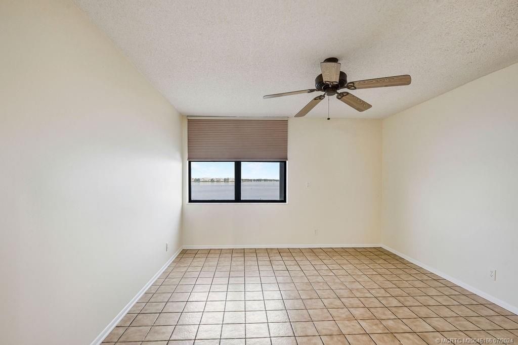 1950 SW Palm City Road, Unit 14-302, Stuart, FL 34994 Photo