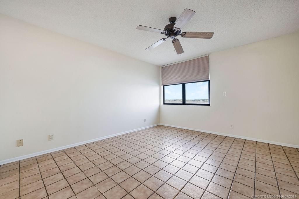 1950 SW Palm City Road, Unit 14-302, Stuart, FL 34994 Photo