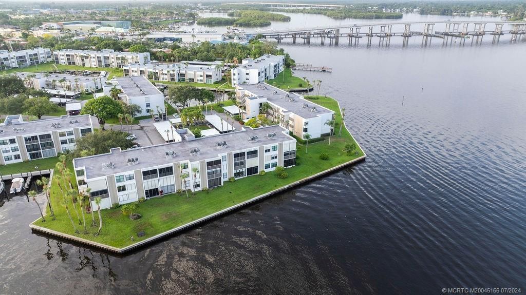 1950 SW Palm City Road, Unit 14-302, Stuart, FL 34994 Photo