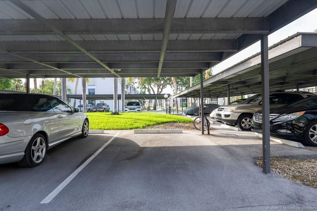 1950 SW Palm City Road, Unit 14-302, Stuart, FL 34994 Photo