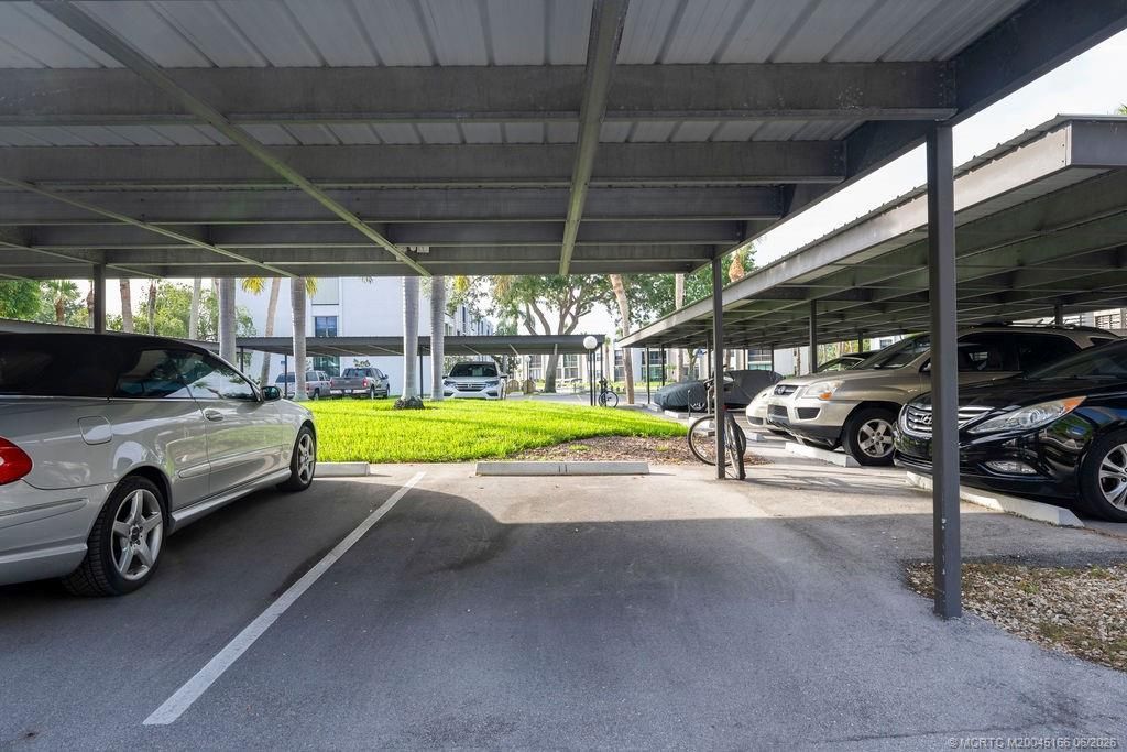 1950 SW Palm City Road, Unit 14-302, Stuart, FL 34994 Photo