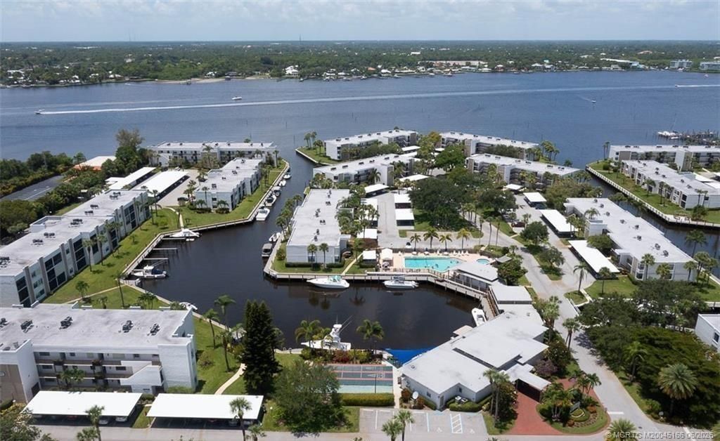 1950 SW Palm City Road, Unit 14-302, Stuart, FL 34994 Photo