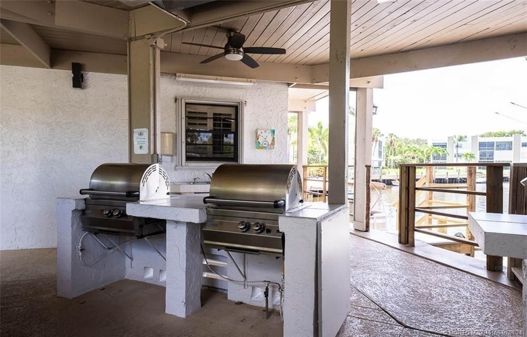 1950 SW Palm City Road, Unit 14-302, Stuart, FL 34994 Photo