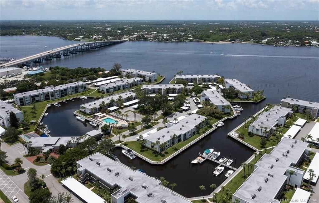 1950 SW Palm City Road, Unit 14-302, Stuart, FL 34994 Photo