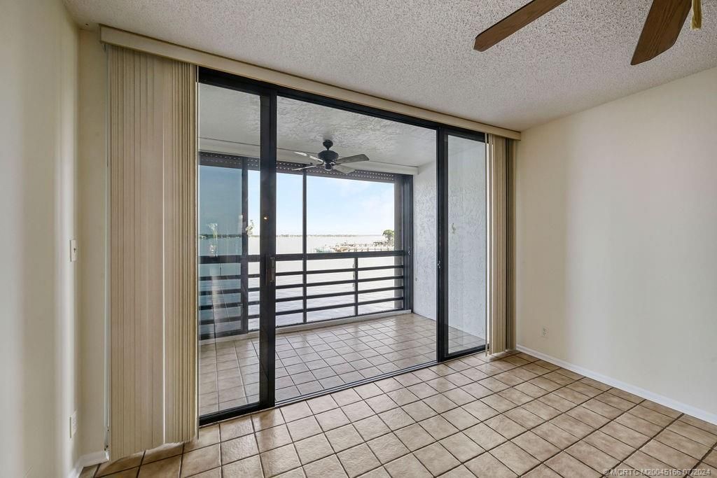 1950 SW Palm City Road, Unit 14-302, Stuart, FL 34994 Photo