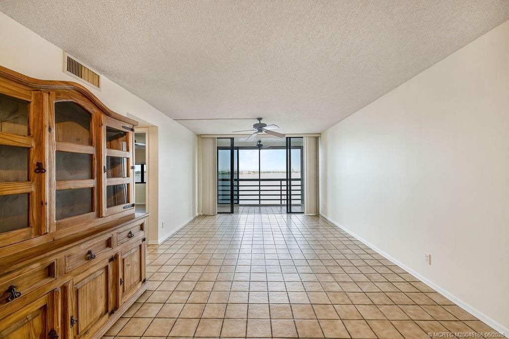1950 SW Palm City Road, Unit 14-302, Stuart, FL 34994 Photo