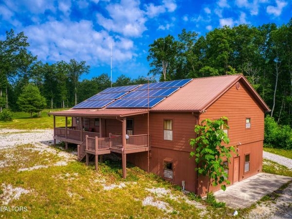 1240 Louvaine Rd, Jamestown, TN 38556