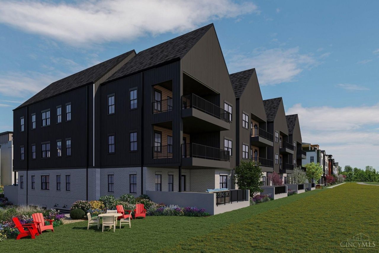 4270 Parkview Drive, Unit 105, Blue Ash, OH 45242 Main Photo