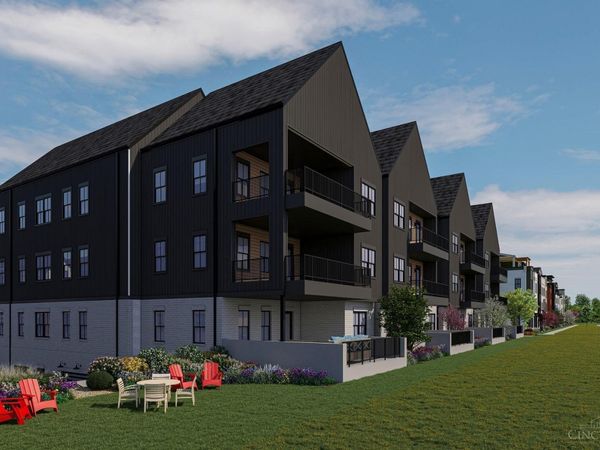 4270 Parkview Drive, Unit 105, Blue Ash, OH 45242