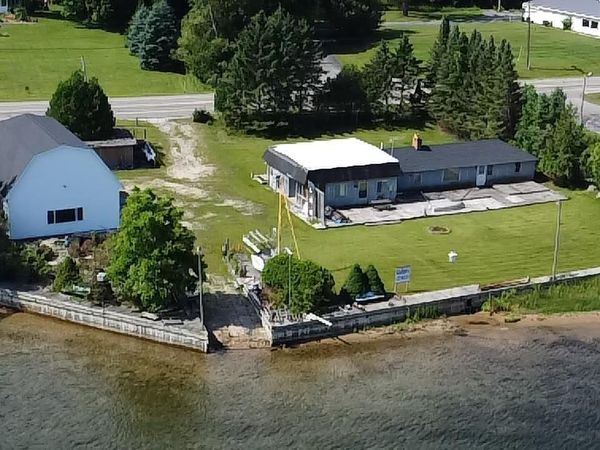 4472 Crescent Beach Road, Onekama, MI 49675