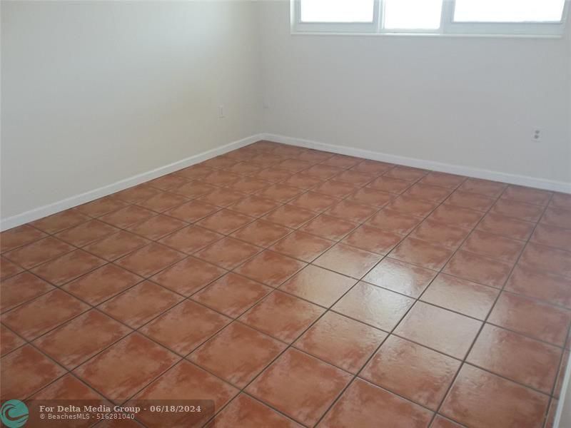 1893 S Ocean Drive, Unit 302, Hallandale Beach, FL 33009 Photo