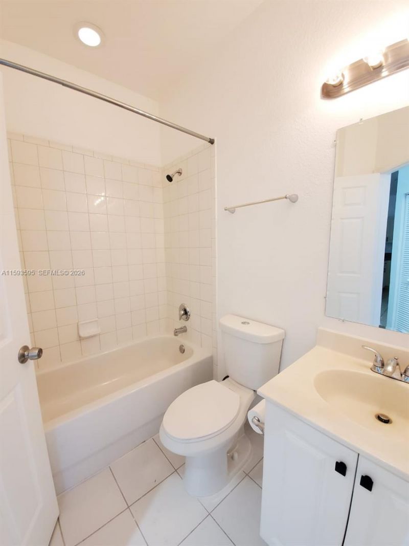 1945 Marsh Harbor Dr, Unit 1945, Riviera Beach, FL 33404 Photo