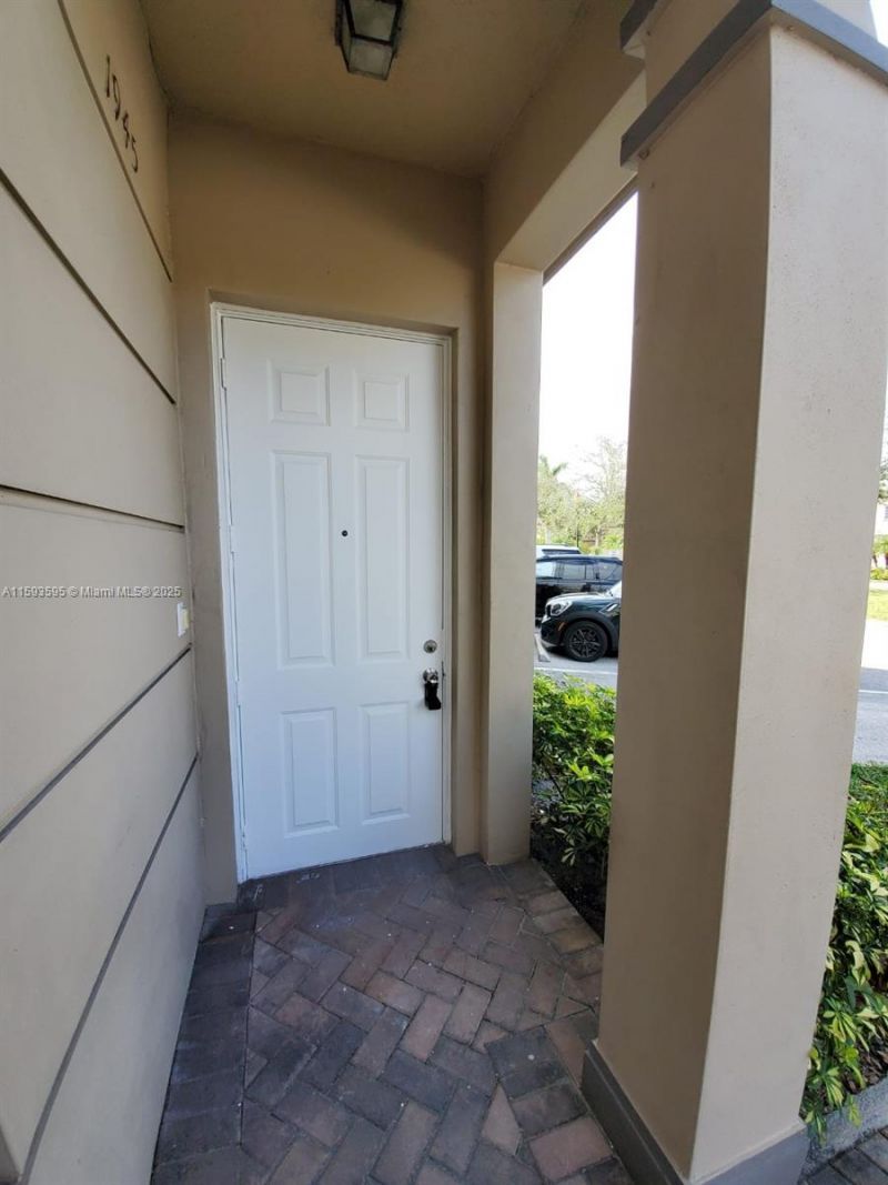 1945 Marsh Harbor Dr, Unit 1945, Riviera Beach, FL 33404 Photo