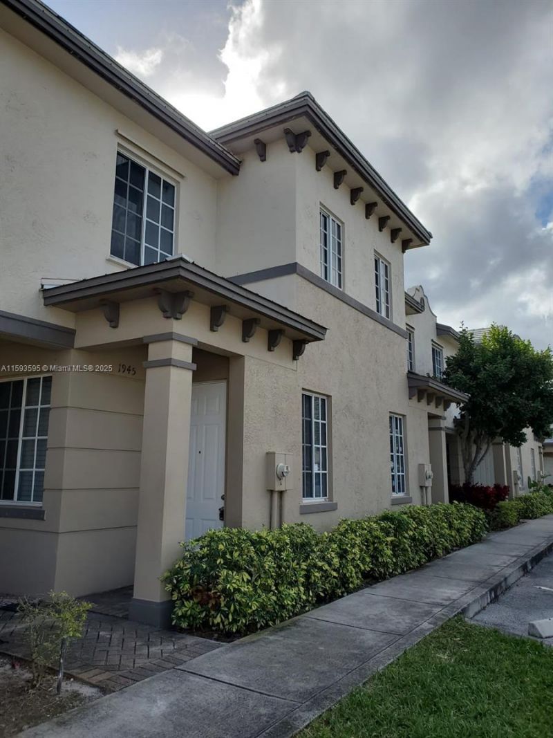 1945 Marsh Harbor Dr, Unit 1945, Riviera Beach, FL 33404 Photo