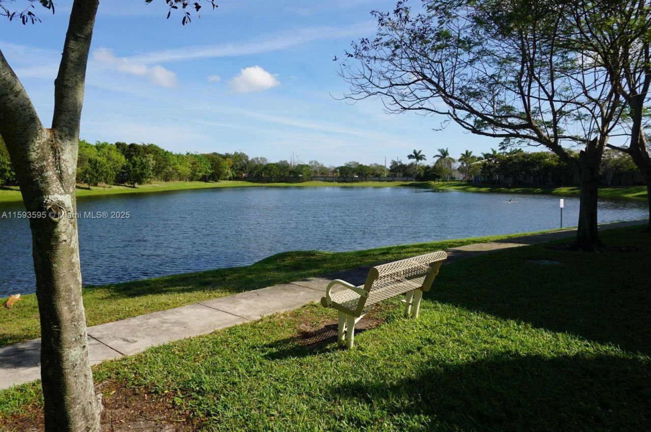 1945 Marsh Harbor Dr, Unit 1945, Riviera Beach, FL 33404 Photo