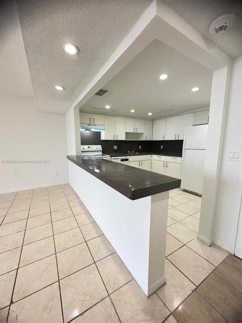 13499 Biscayne Blvd, Unit 1209, North Miami, FL 33181 Photo