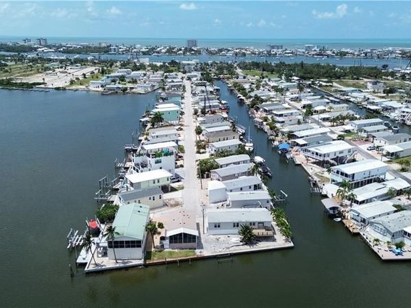 36 Emily LN, FORT MYERS BEACH, FL 33931